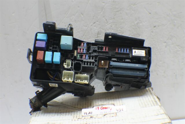 2010-2011 Toyota Camry Fuse Box Junction Oem 8272006091 ...