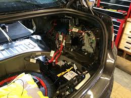 Switched feed in boot fuse box | Jaguar ...