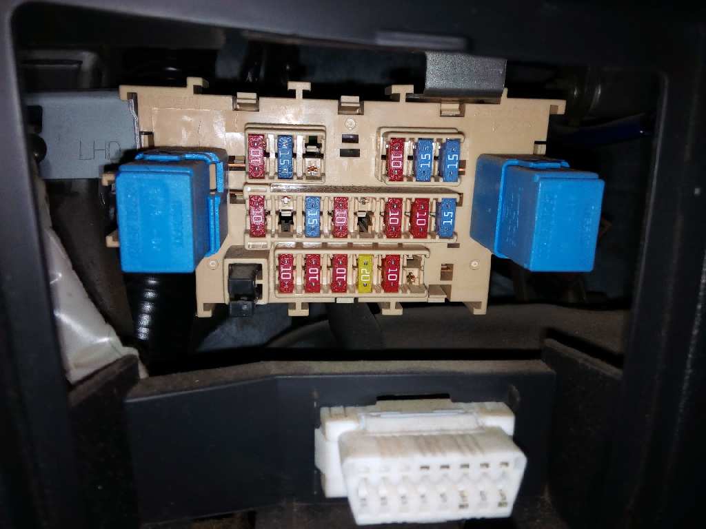 Fuse Box On Nissan Qashqai | schematic and wiring diagram