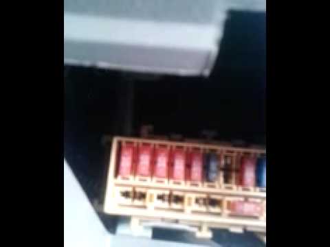 Nissan Cube Fuse box - YouTube