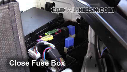 Replace a Fuse: 2014-2015 Nissan Rogue ...