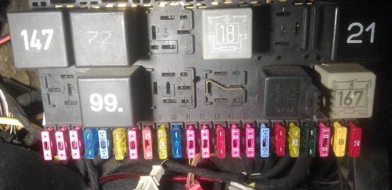 Fuse box diagram Volkswagen Jetta (Vento) and relay with ...