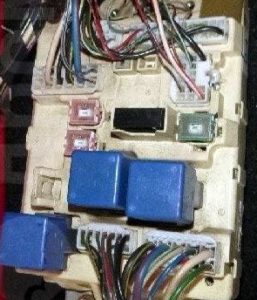 Fuse box diagram Toyota RAV4 1G and relay with assignment ...