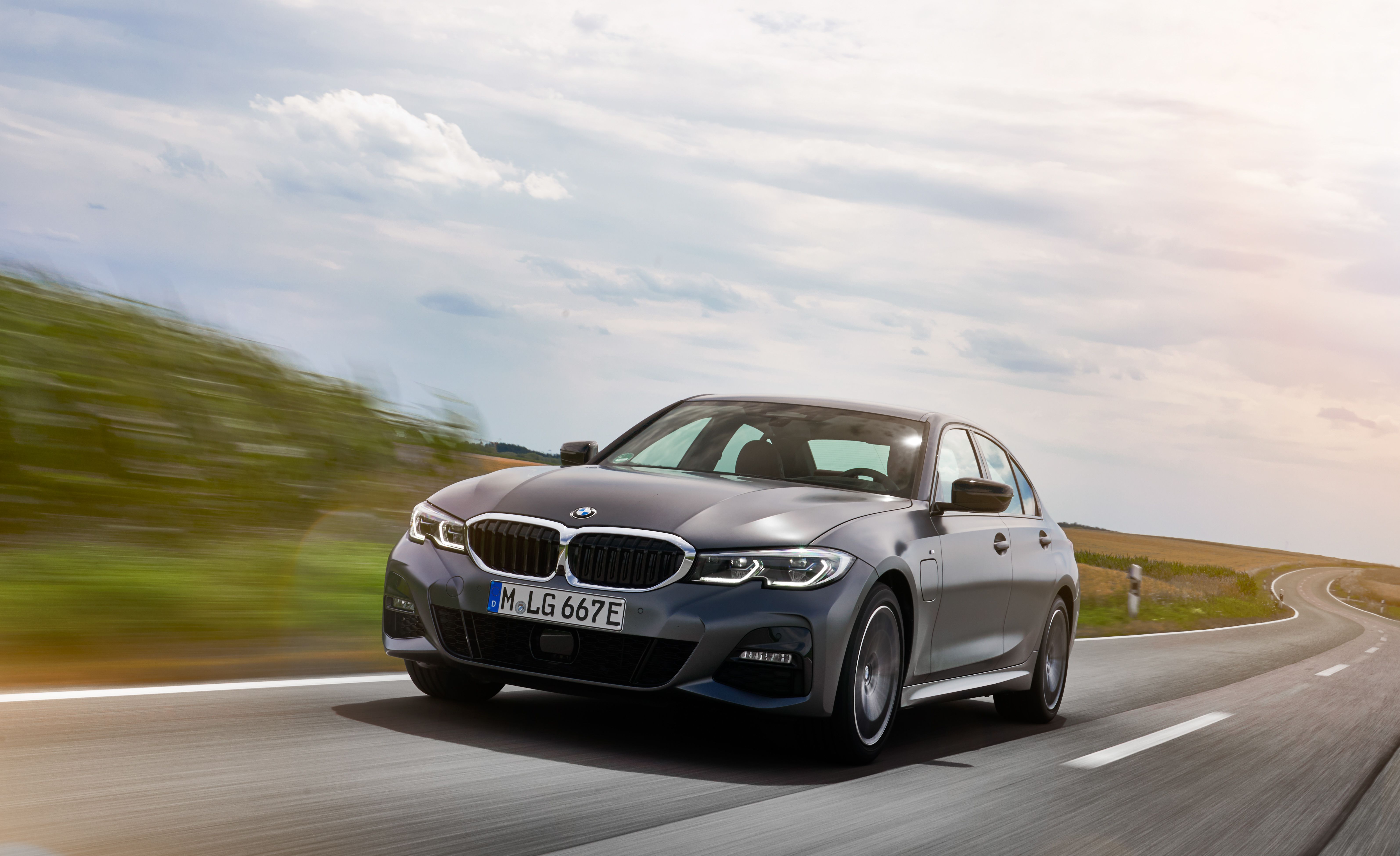 2022 BMW 3-Series M340i Sedan Features ...