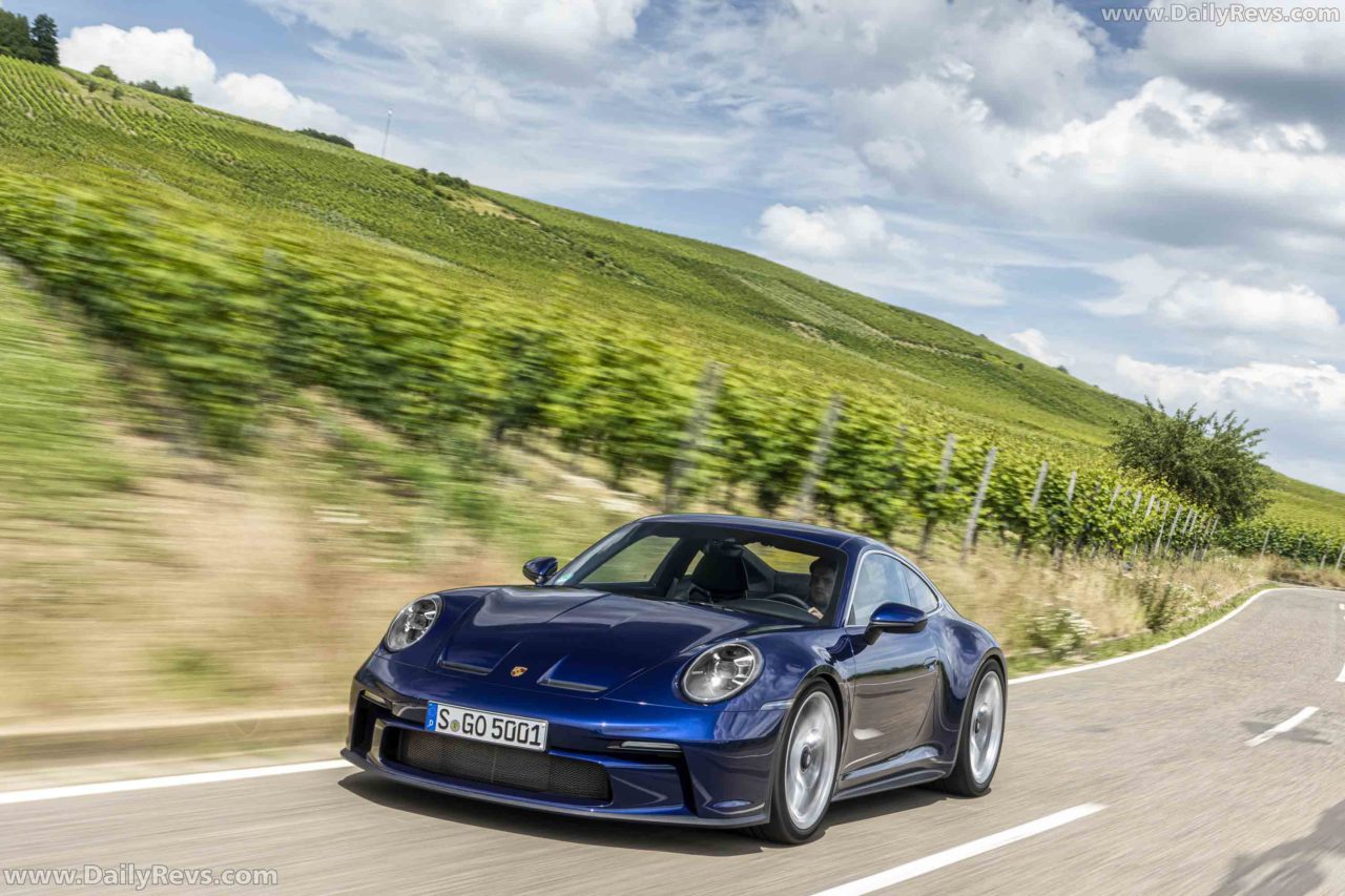 2022 Porsche 911 GT3 Touring Gentian Blue Metallic - Dailyrevs