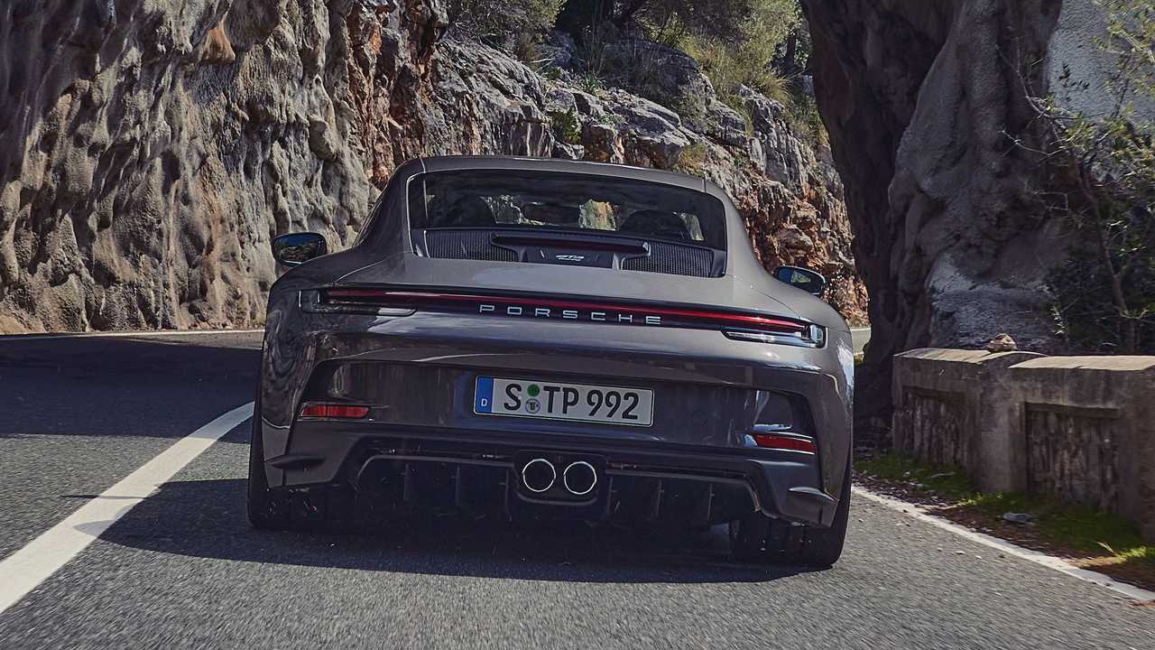 2022 Porsche 911 GT3 Touring Revealed ...