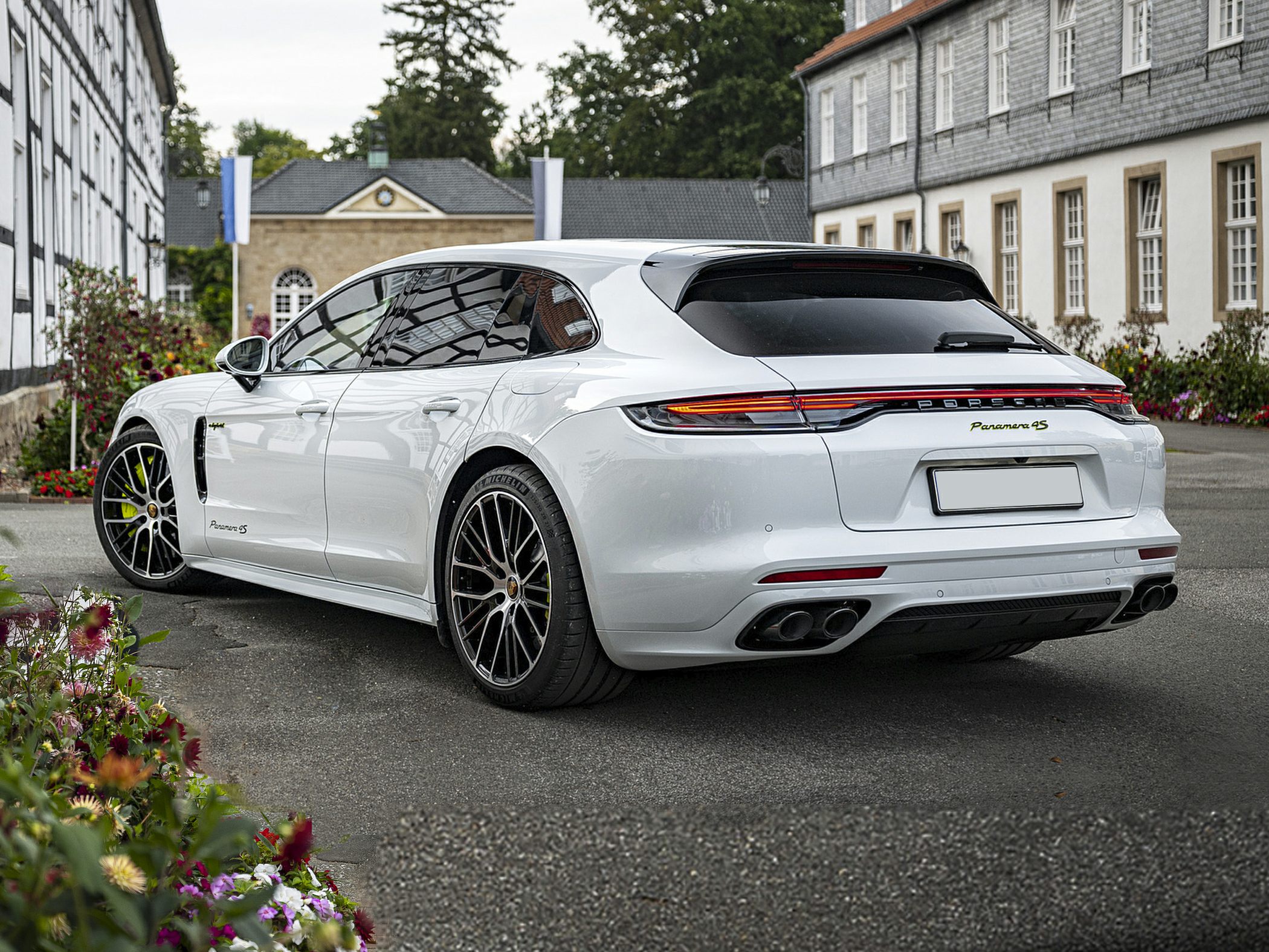 2022 Porsche Panamera E-Hybrid Sport Turismo 4S 4dr All ...