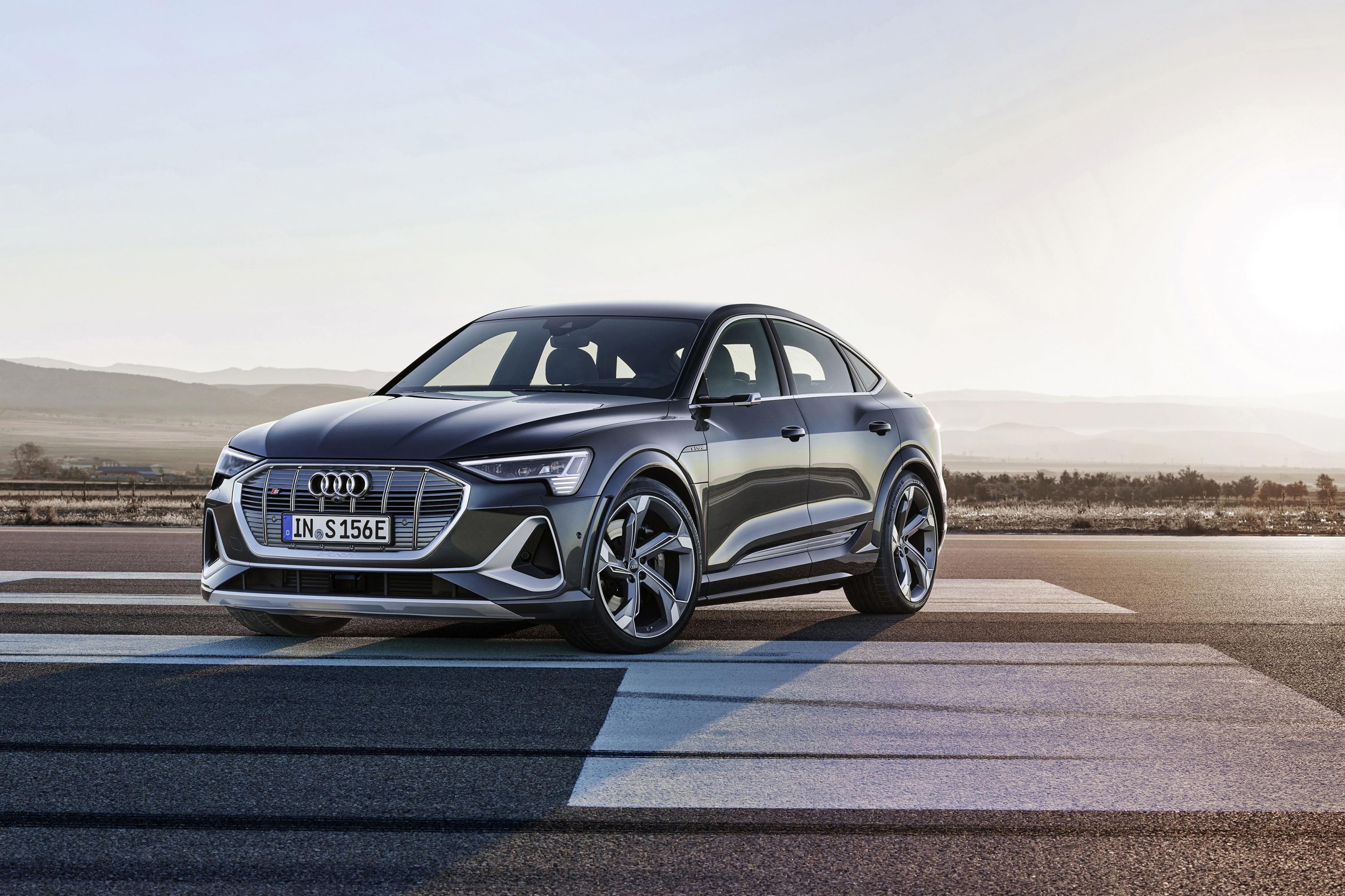 2022 Audi e-tron price and specs ...