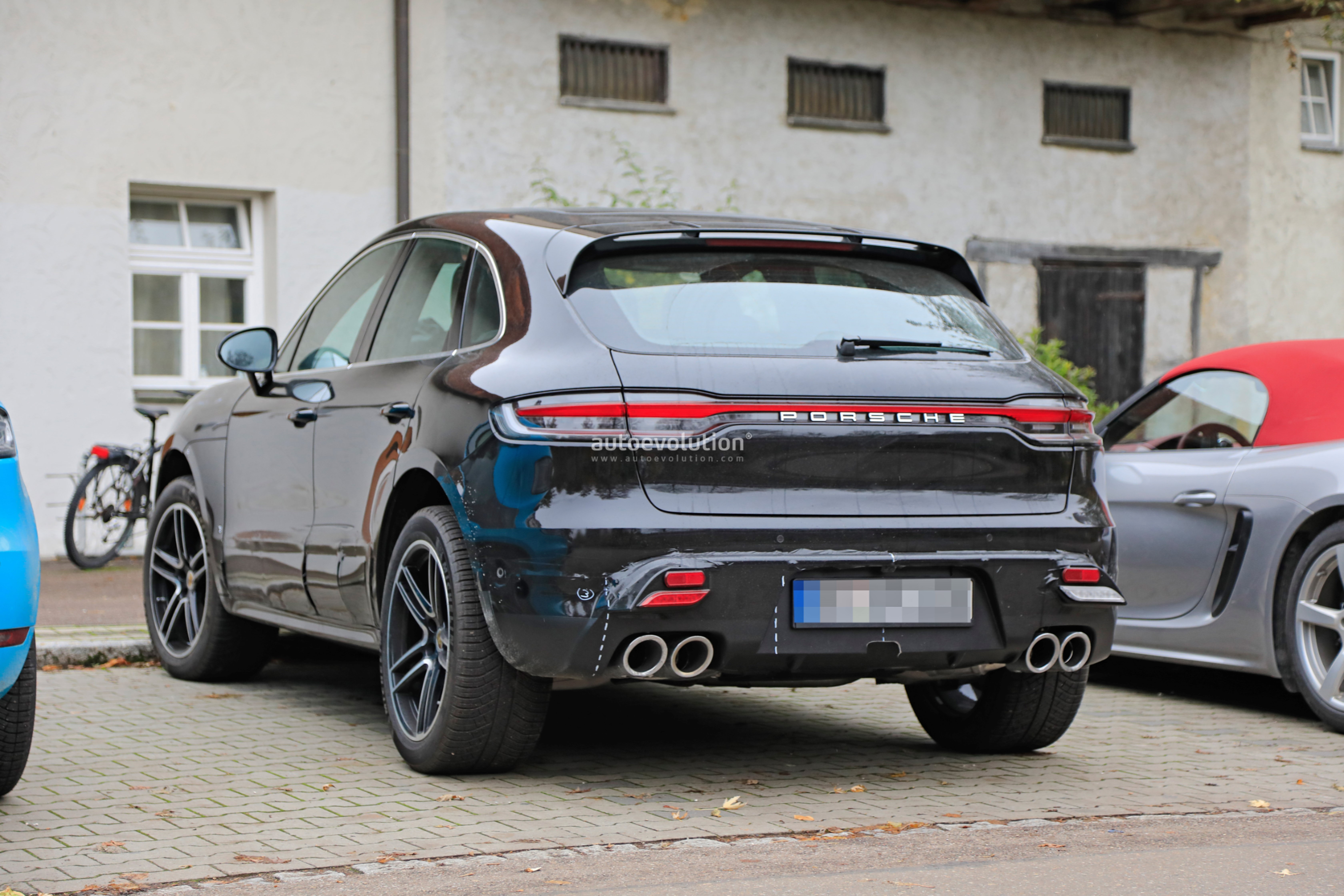2022 Porsche Macan Facelift Spied With Redesigned Bumpers ...