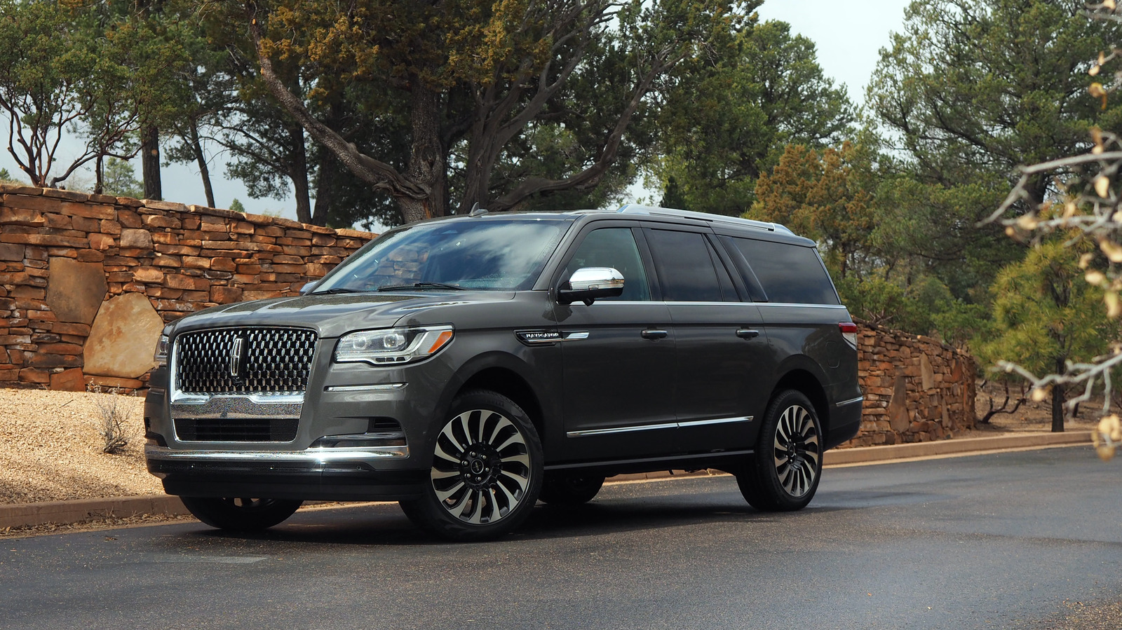 2022 Lincoln Navigator First Drive ...