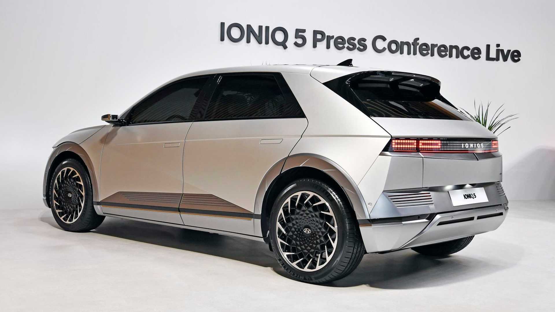 2022 Hyundai Ioniq 5 Will Have 300 Miles Of Range In The ...
