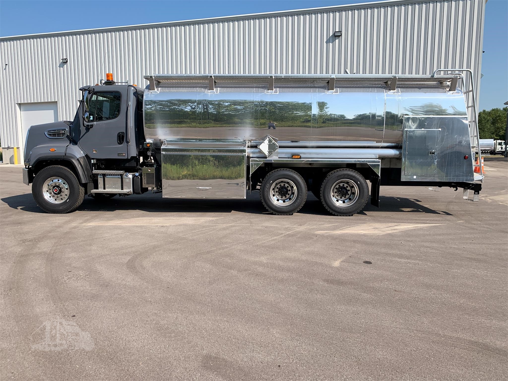 2022 FREIGHTLINER 108SD For Sale In Wayland, Michigan ...