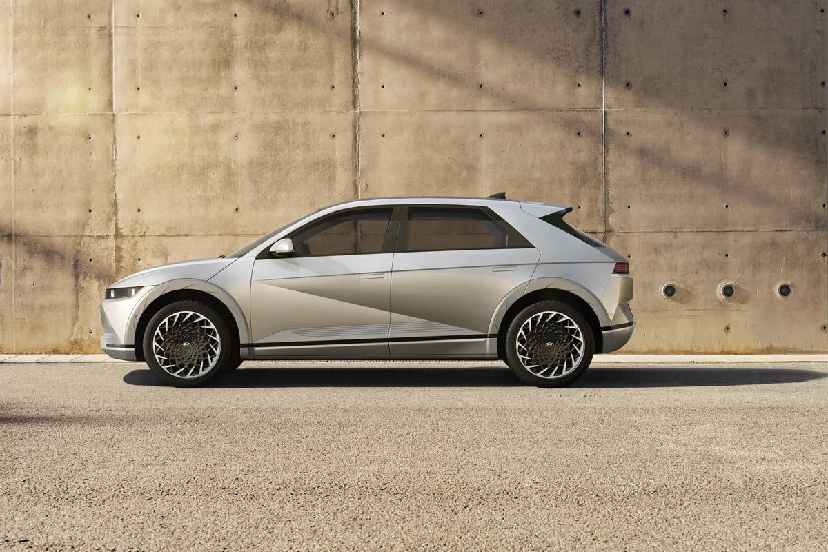 2022 Hyundai Ioniq 5: The Next Tesla ...