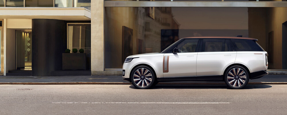 2023 Land Rover Range Rover SV Features ...