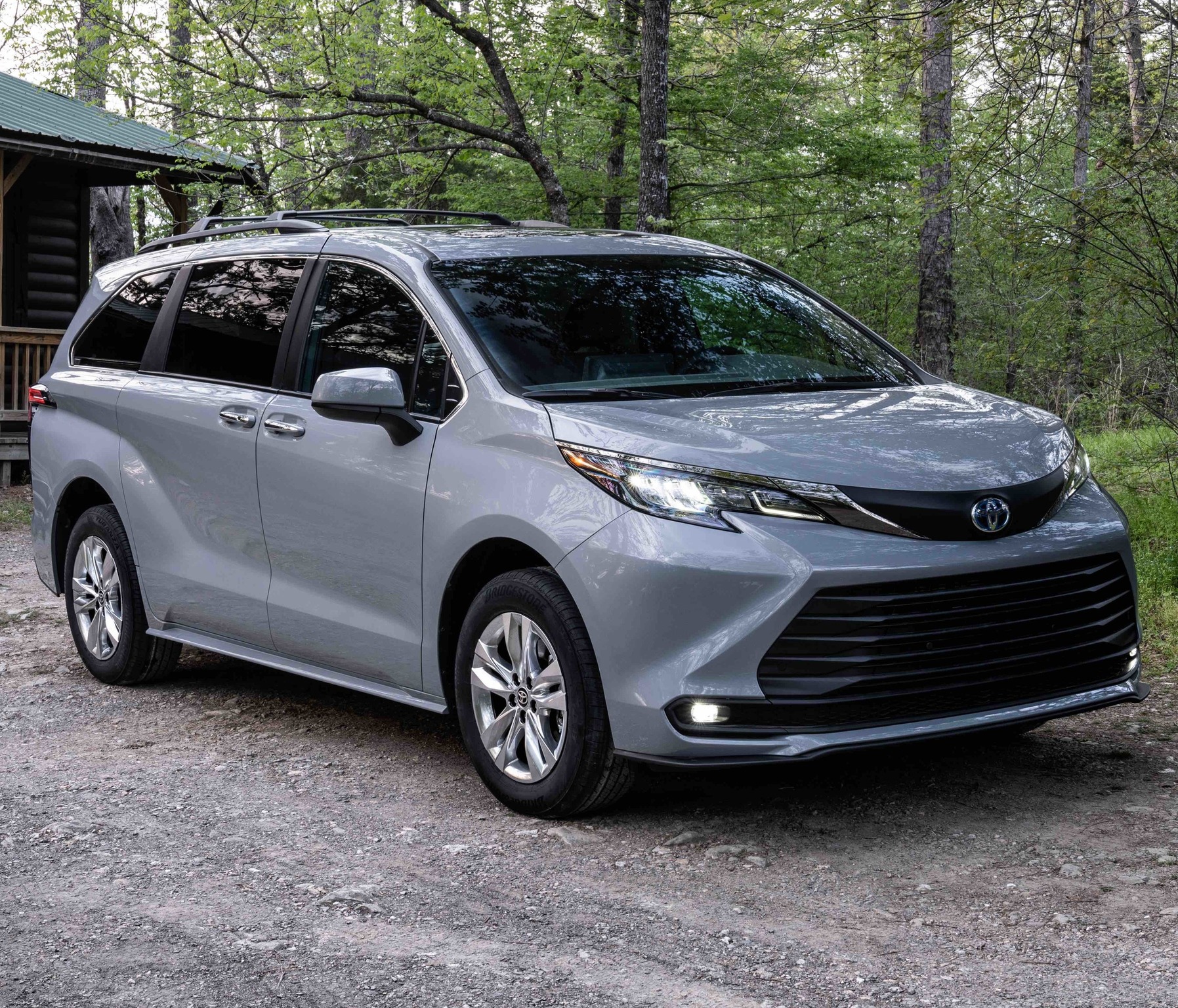 2022 Toyota Sienna Woodland: Minivan transformed into an SUV
