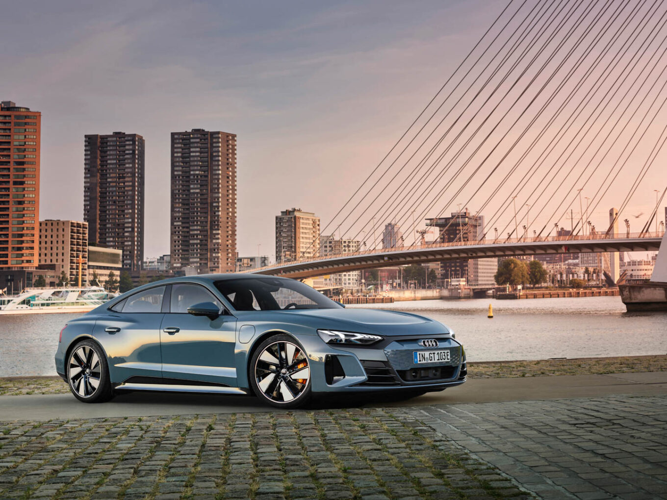 WORLD PREMIERE: 2022 Audi e-tron GT and ...