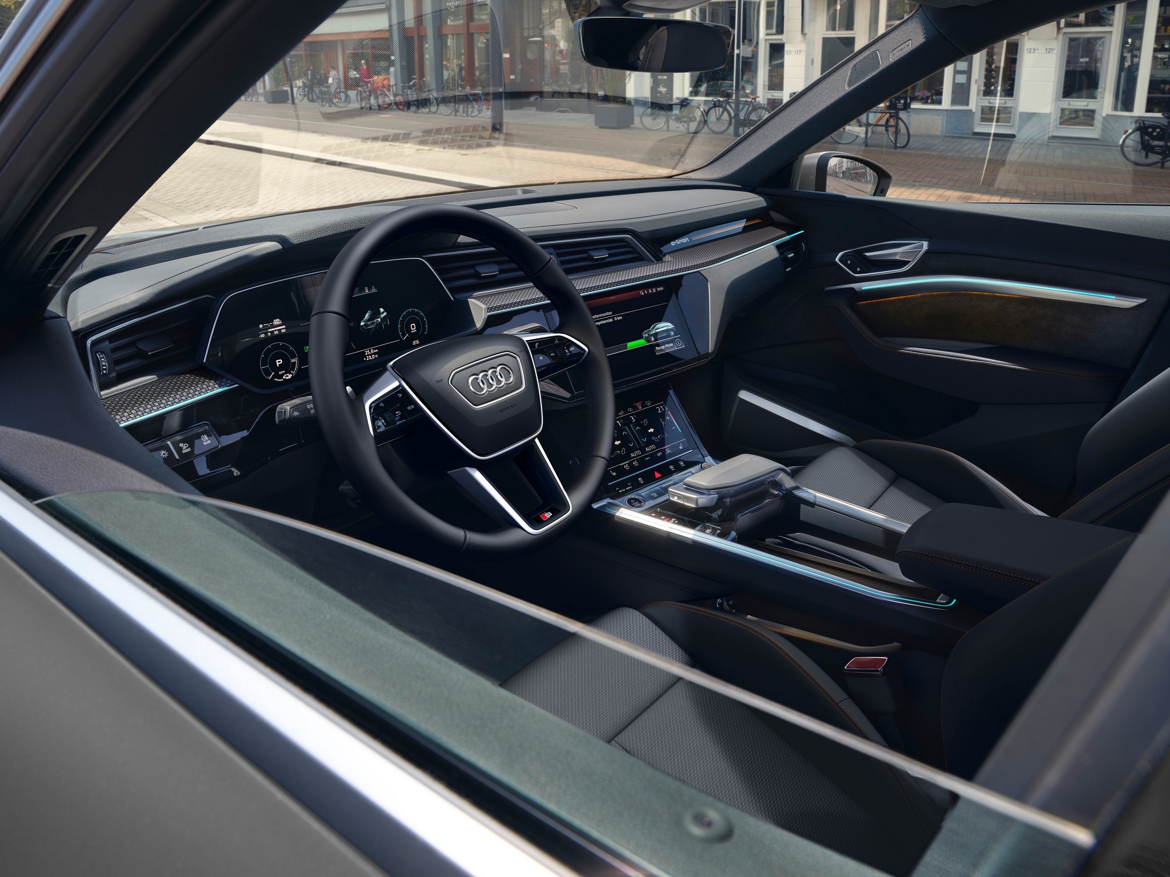2022 Audi e-tron and Sportback S line black edition EVs ...