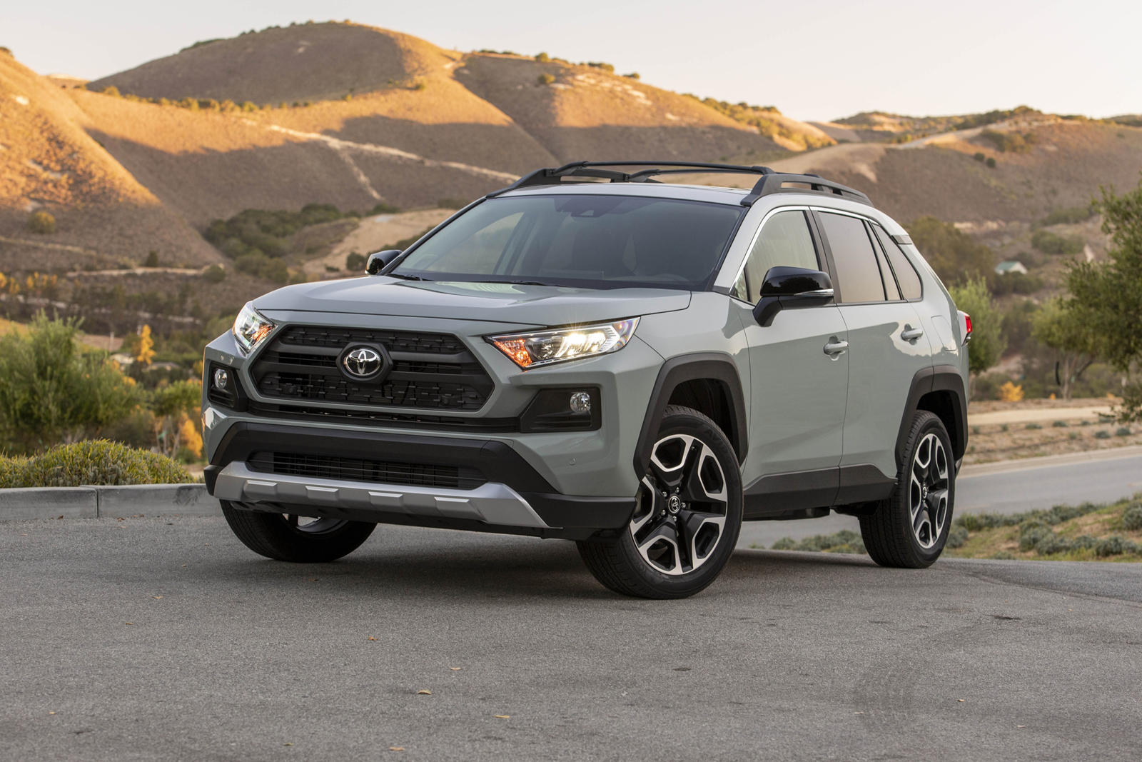 2022 Toyota RAV4 Review, Specifications ...