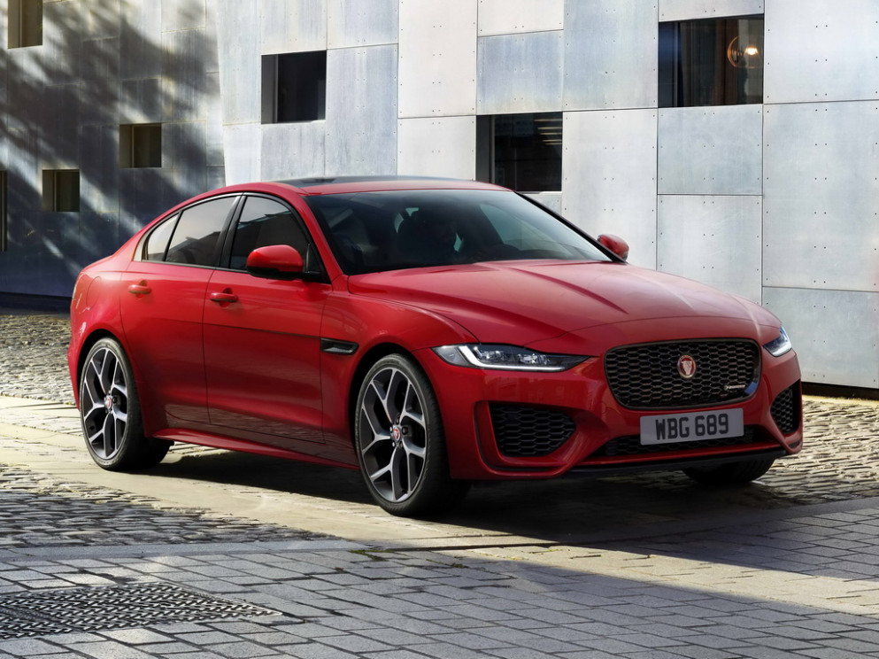 Performance And New Engine 2022 Jaguar Xe Review | New ...