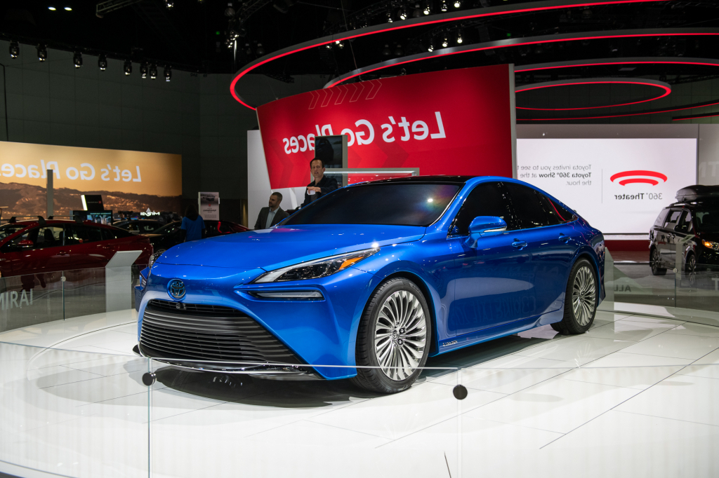 2022 Toyota Mirai Hydrogen Fuel Cell EV Specs | SUV Models