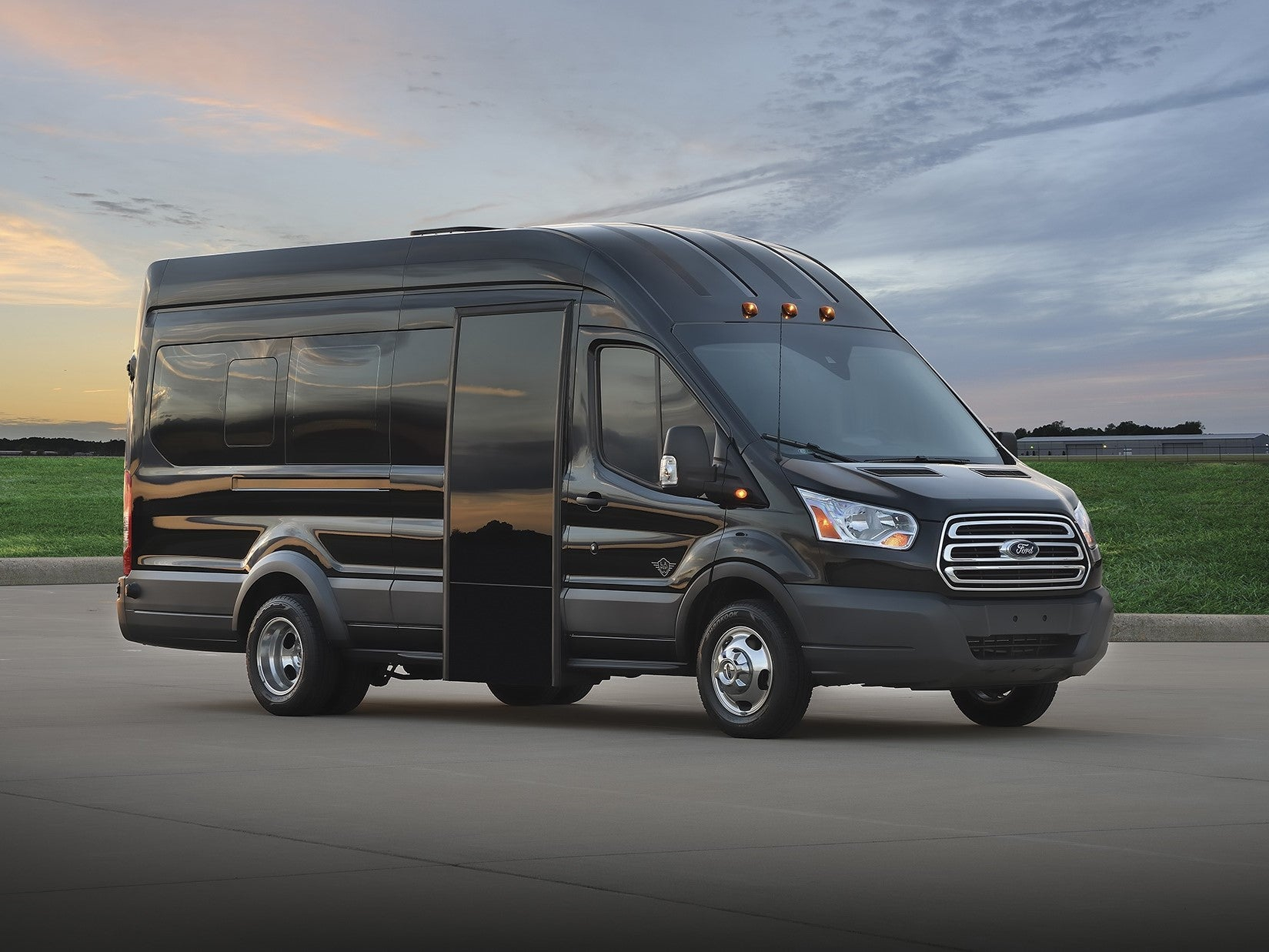 New 2022 Ford Transit 350 Release Date, Gas Mileage ...
