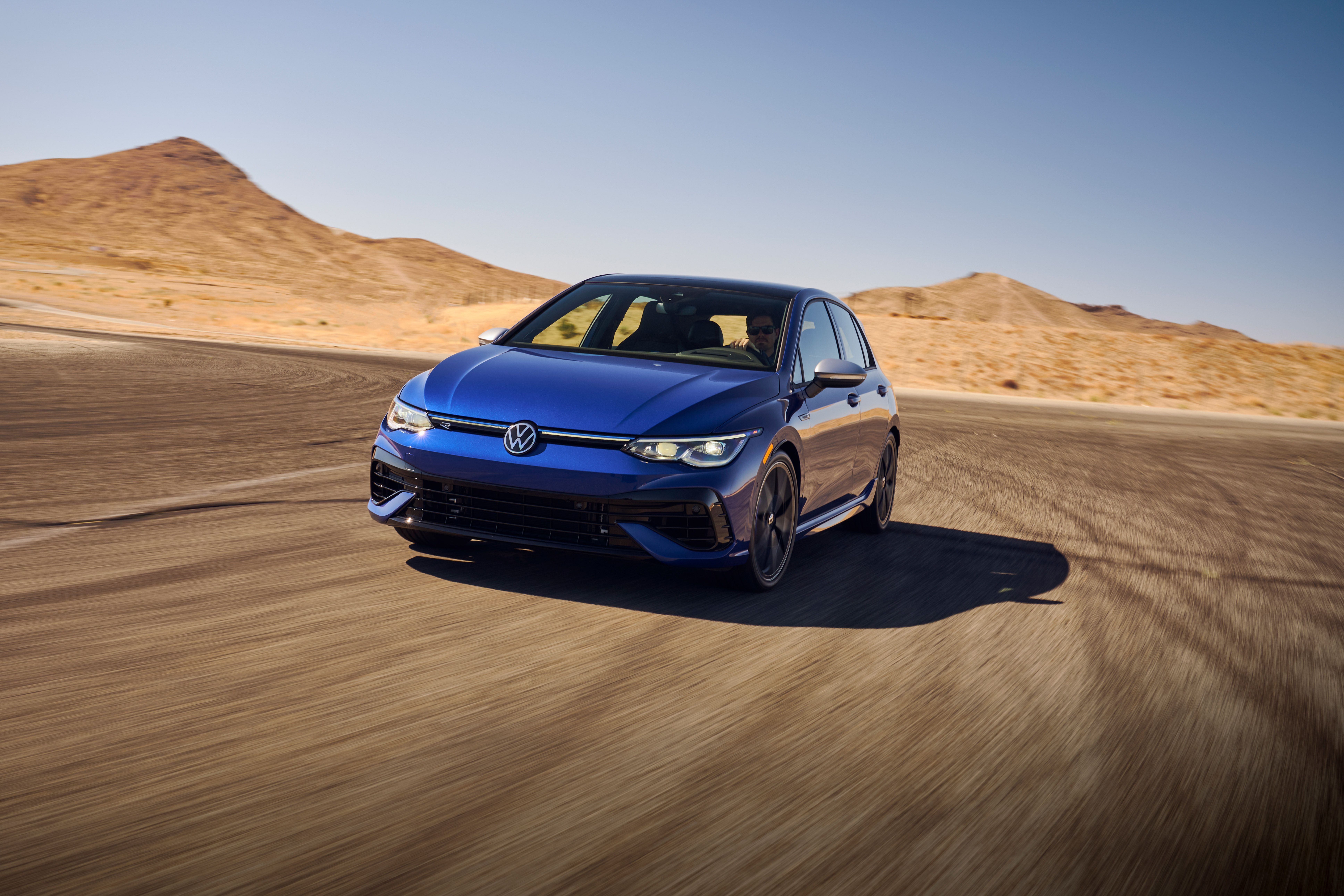 2022 Volkswagen GTI and Golf R Bow and ...