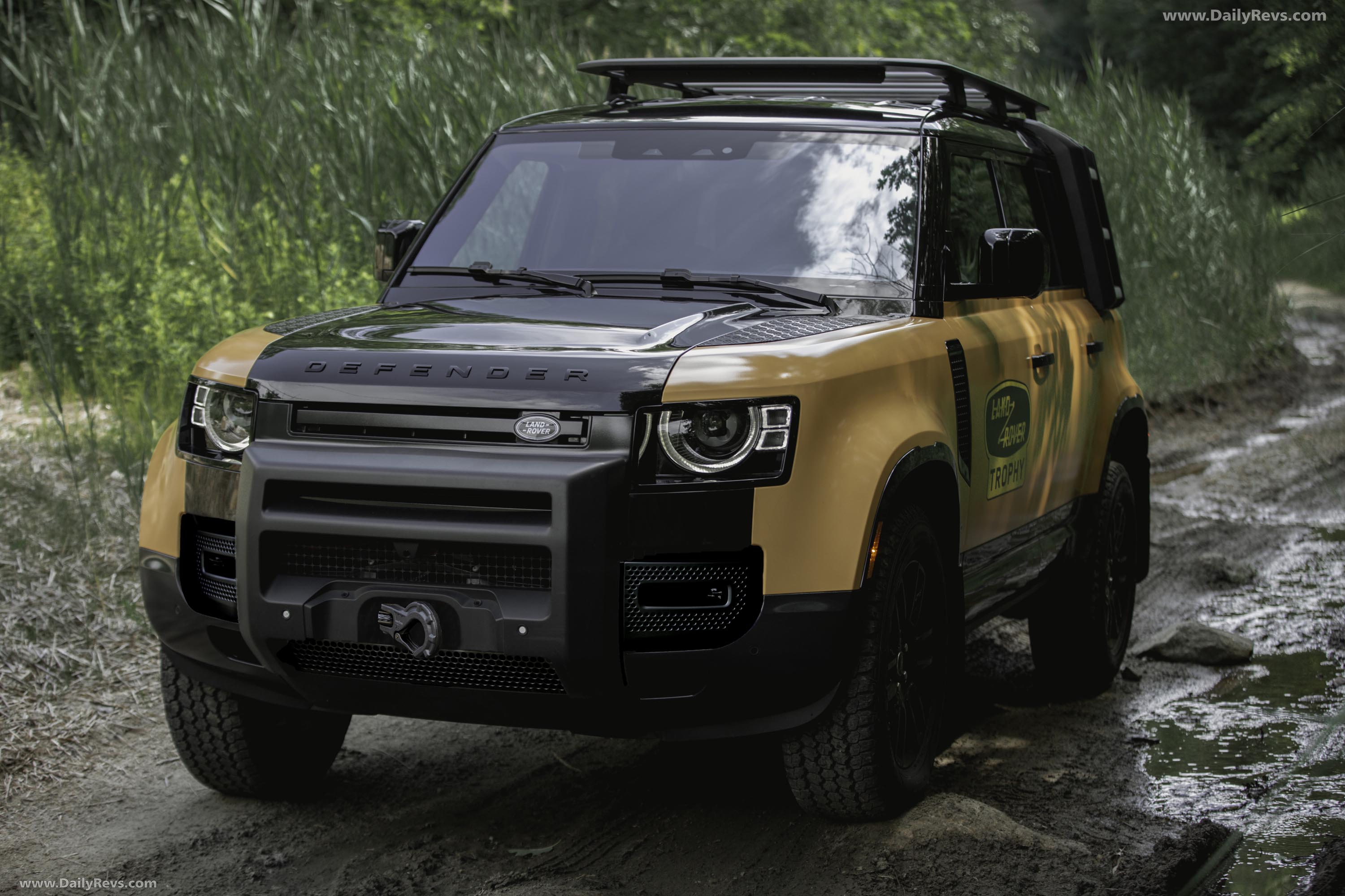 2022 Land Rover Defender 110 Trophy Edition - Dailyrevs