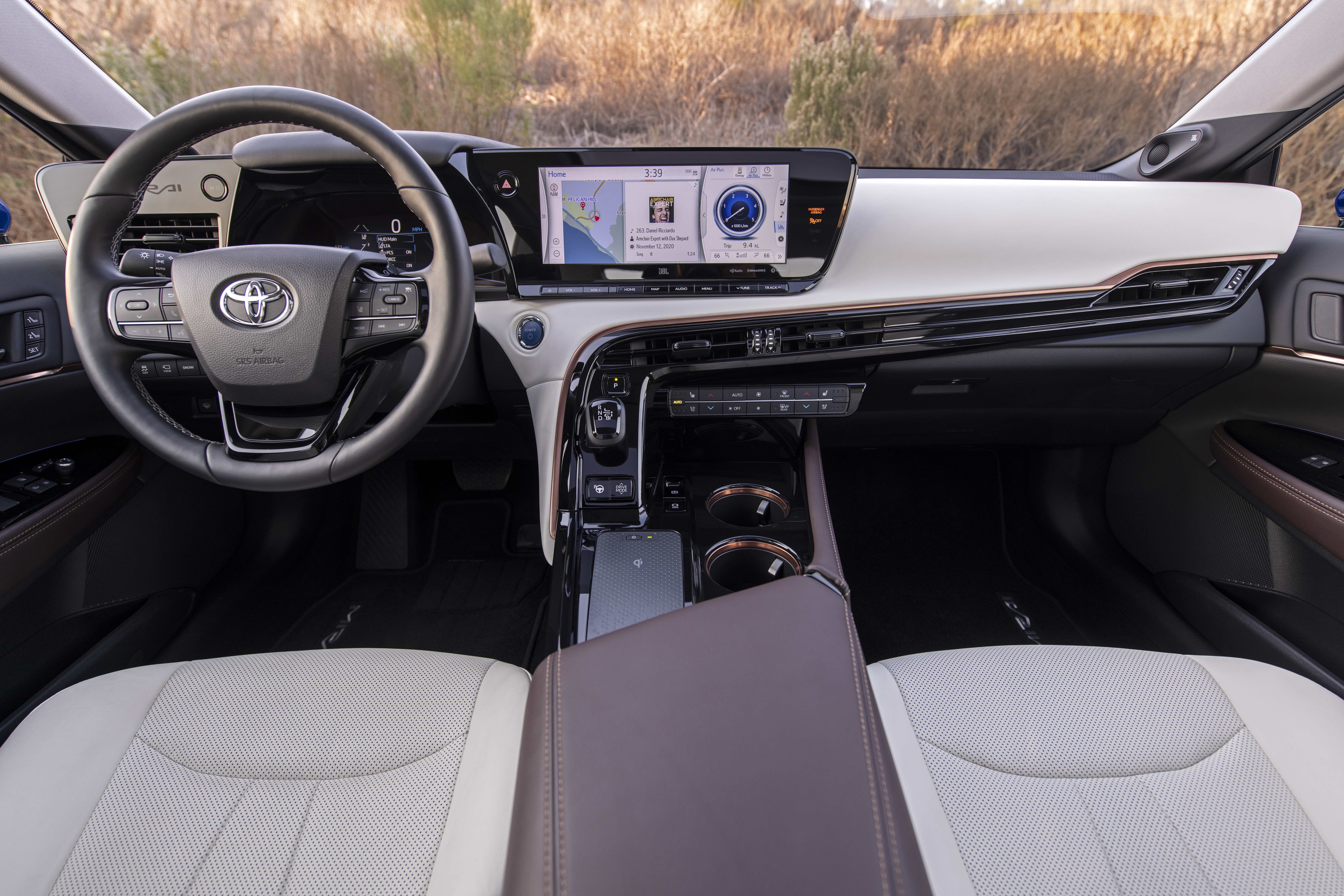 2022 Toyota Mirai Review, Pricing, and ...