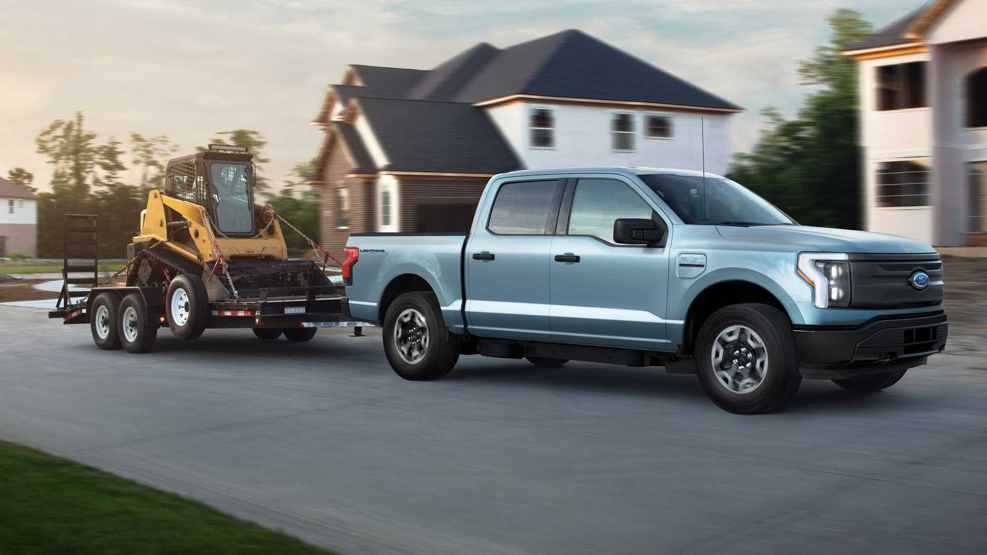 2022 Ford F-150 Lightning Pro Debuts As EV Work Truck For ...