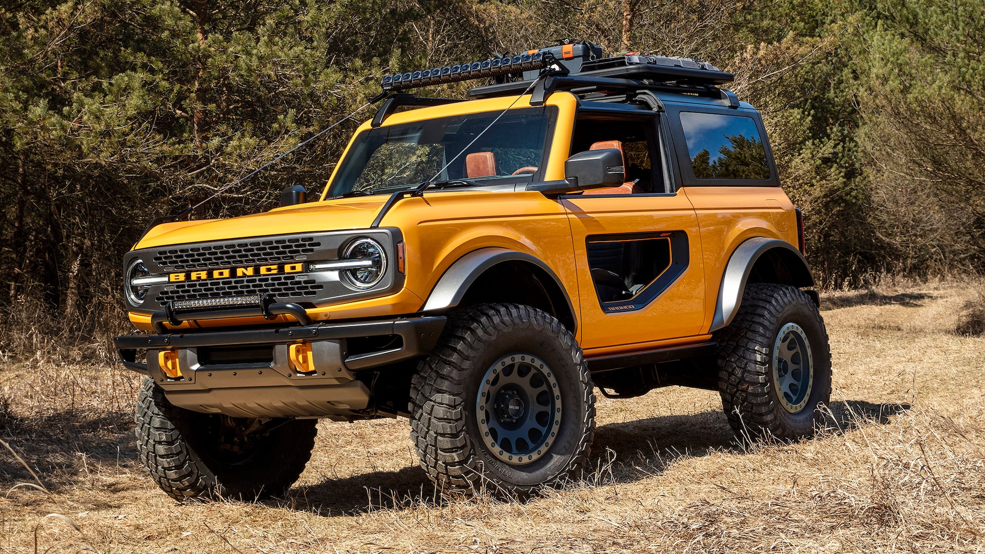 2022 Ford Bronco Buyer's Guide: Reviews, Specs, Comparisons