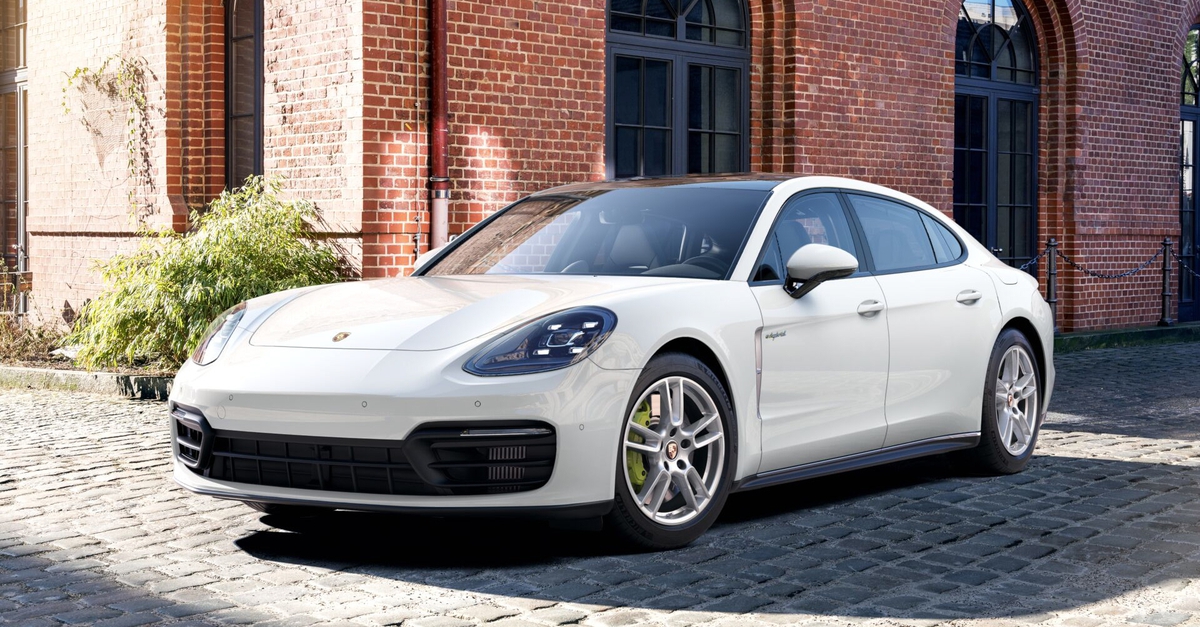 2022 Porsche Panamera 4 E-Hybrid ...