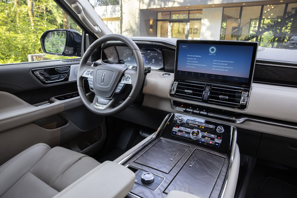 New Car Preview: 2022 Lincoln Navigator ...