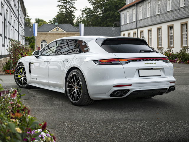 2022 Porsche Panamera E-Hybrid Sport ...