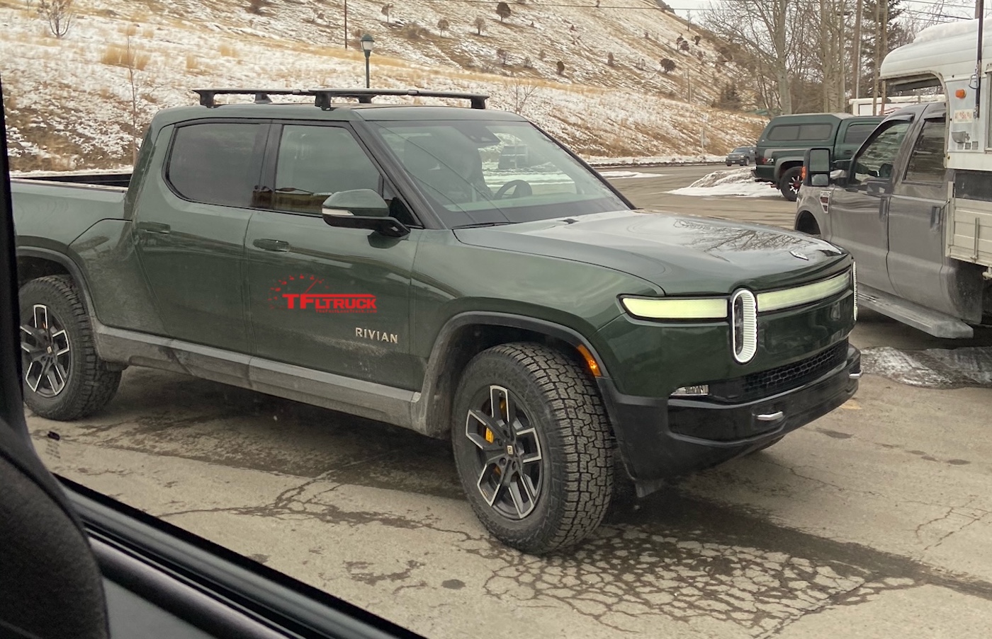 2022-rivian-r1t-tires-front - The Fast ...