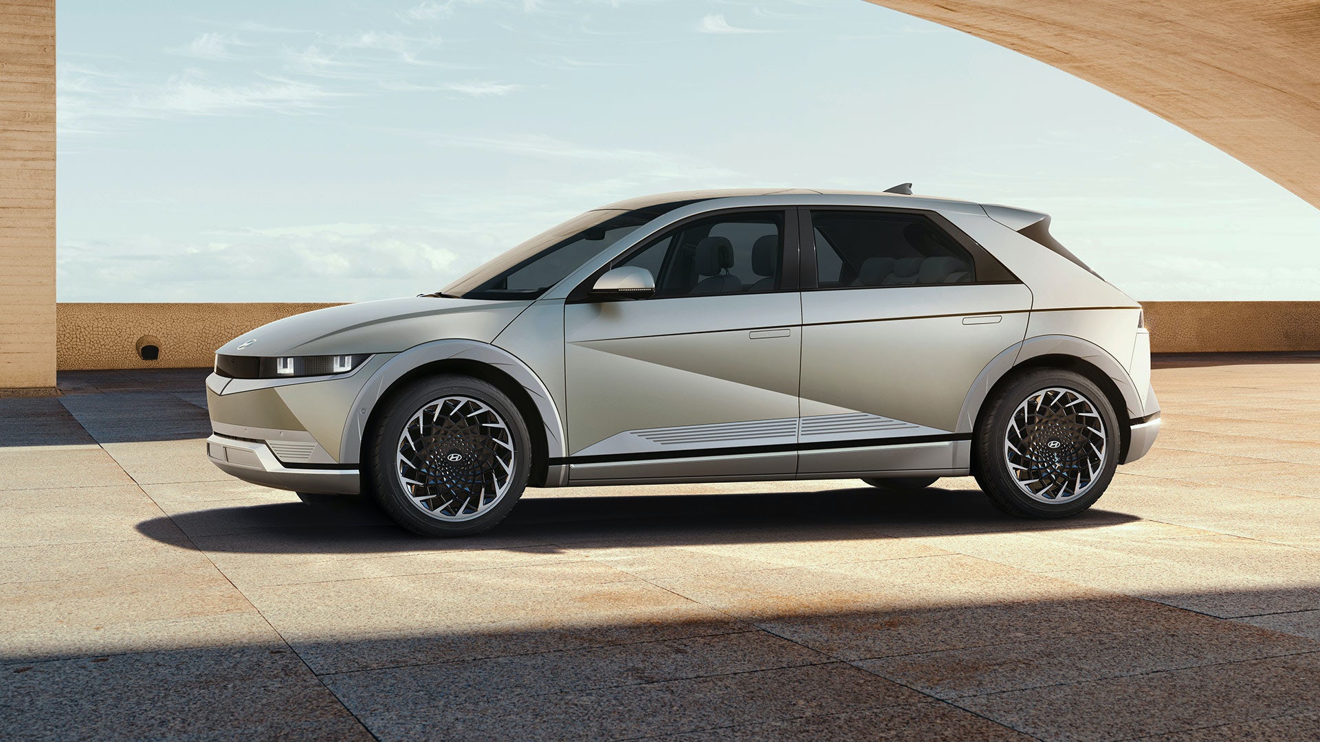 2022 Hyundai Ioniq 5 electric car revealed: price, specs ...