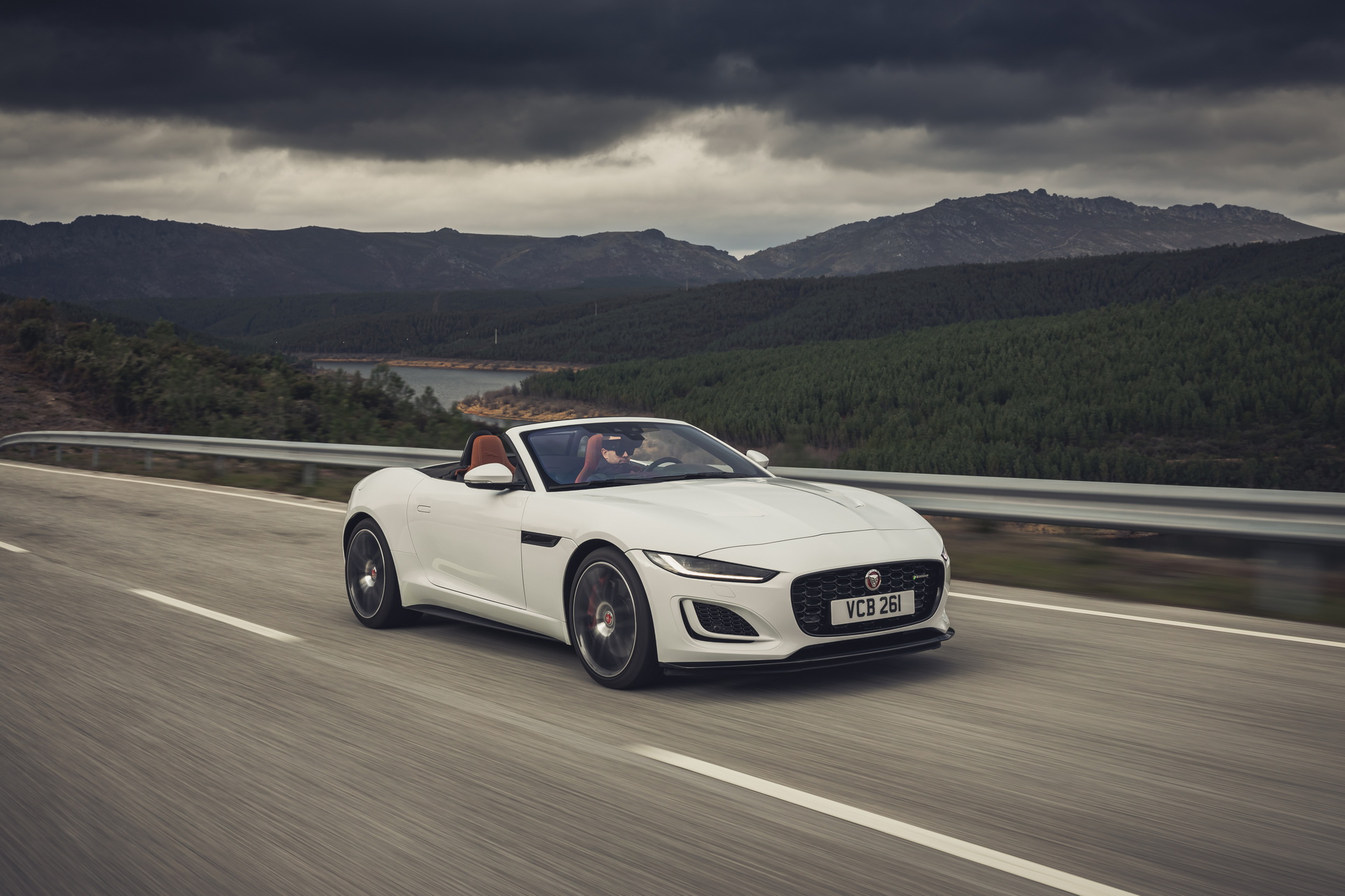 2022 Jaguar F-Type Ditches 4-Cylinder And V6 Engines, Goes ...