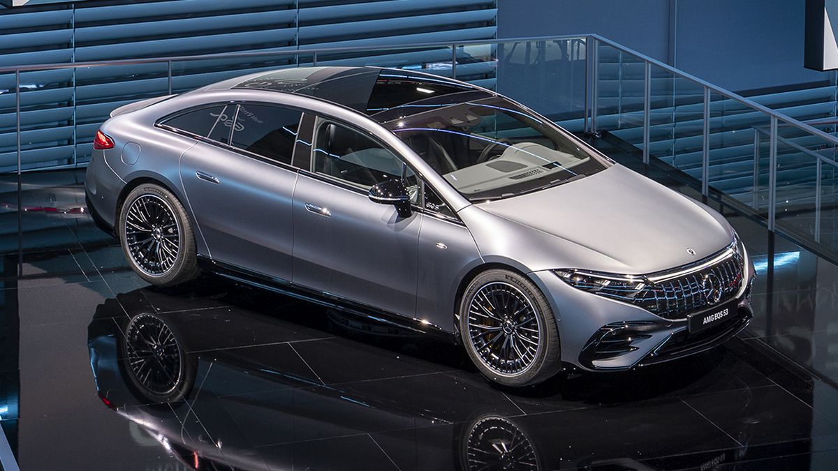 2022 Mercedes-AMG EQS revealed: AMG's ...