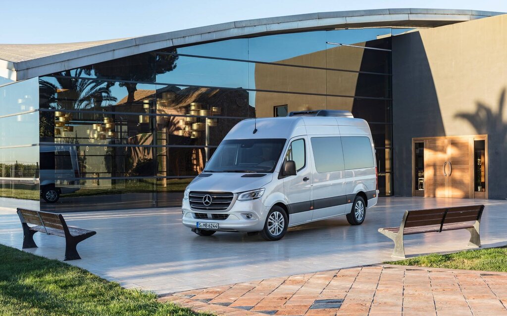 2022 Mercedes-Benz Sprinter Cargo Van ...