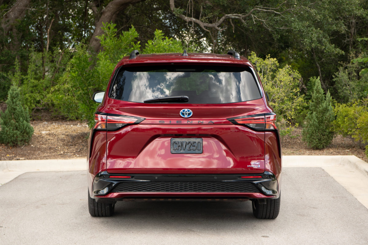 The 2022 Toyota Sienna XSE Adds Vaguely ...