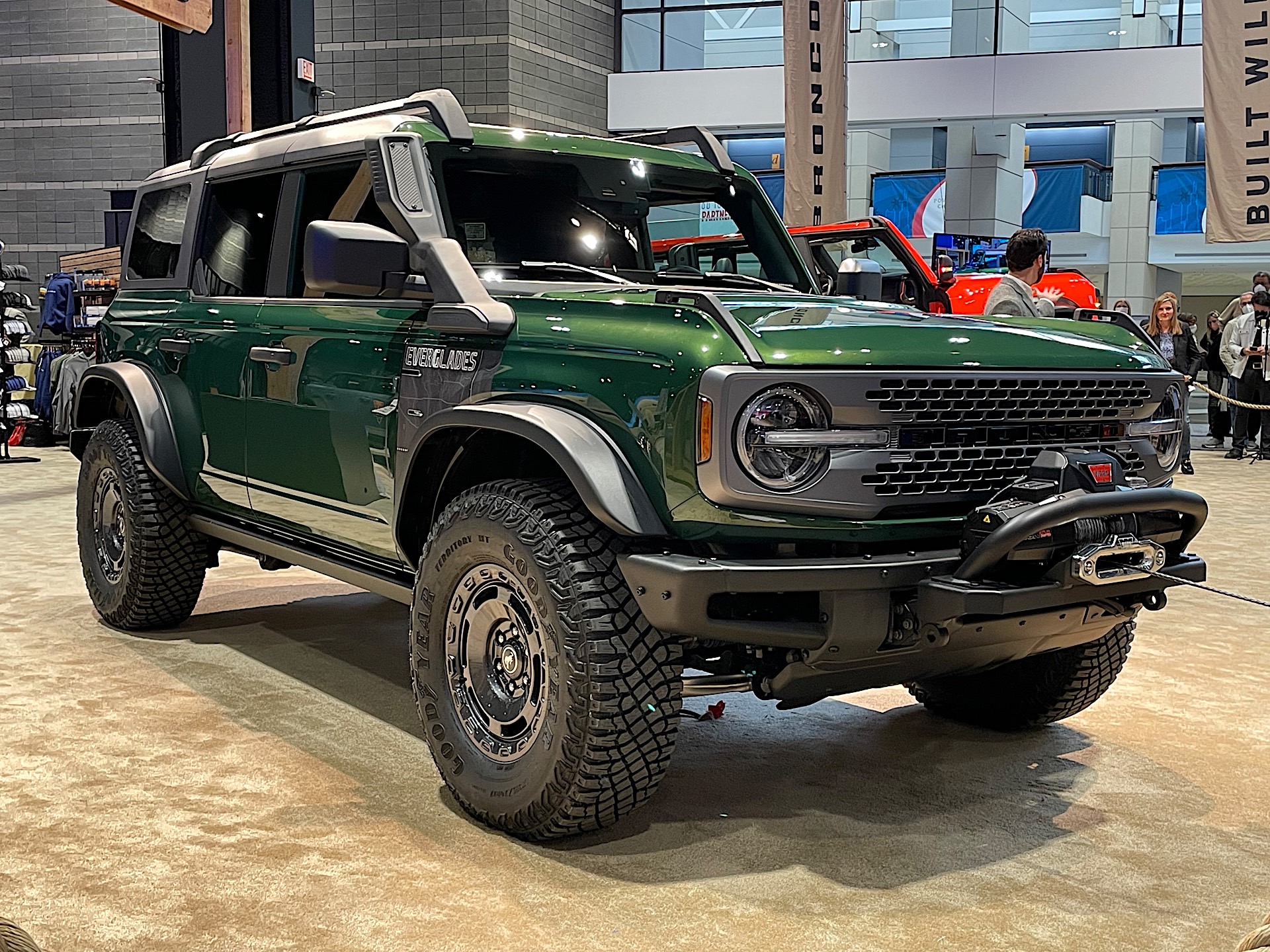 Preview: 2022 Ford Bronco Everglades ...