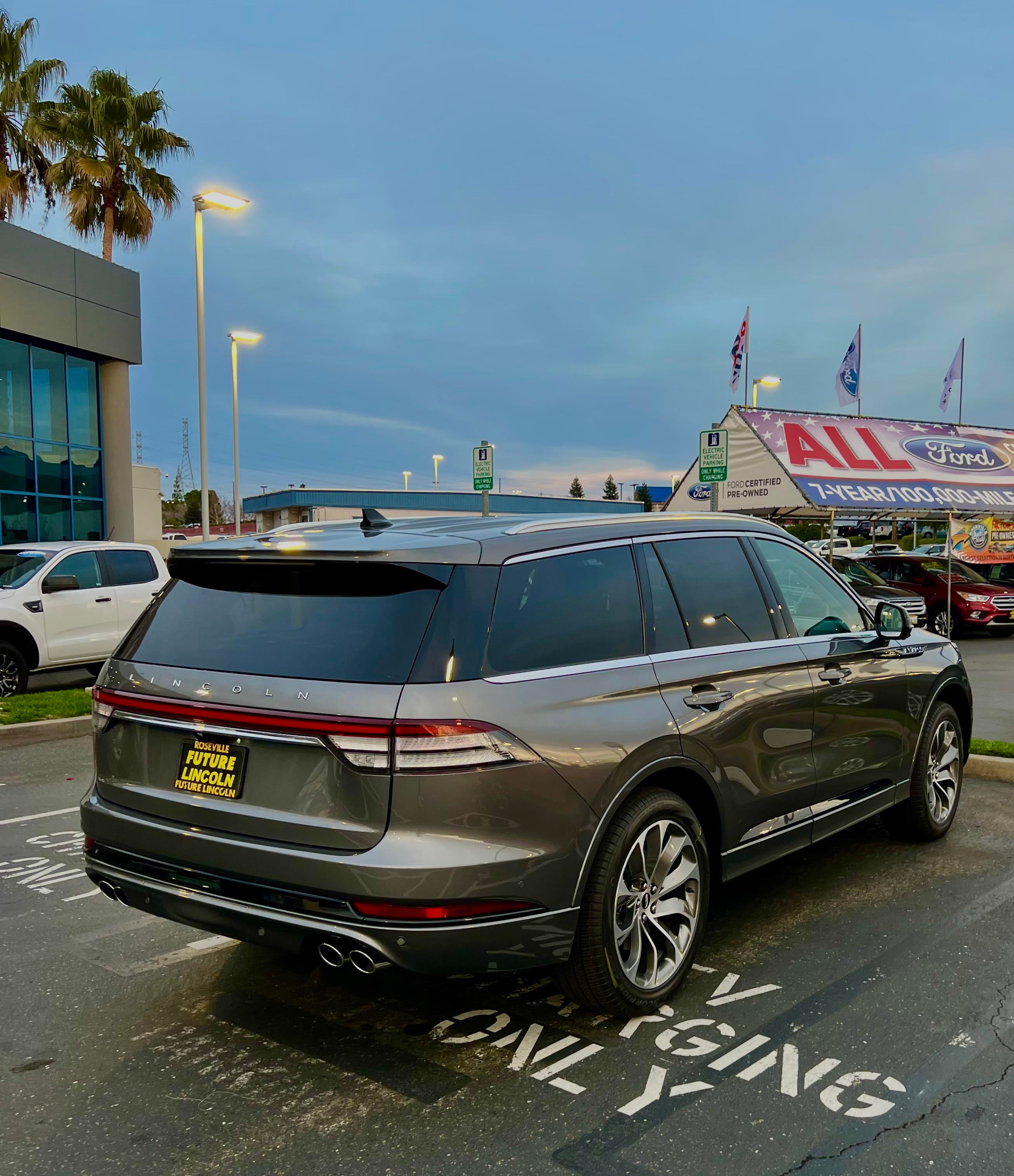 How much should a 2022 Lincoln Aviator ...