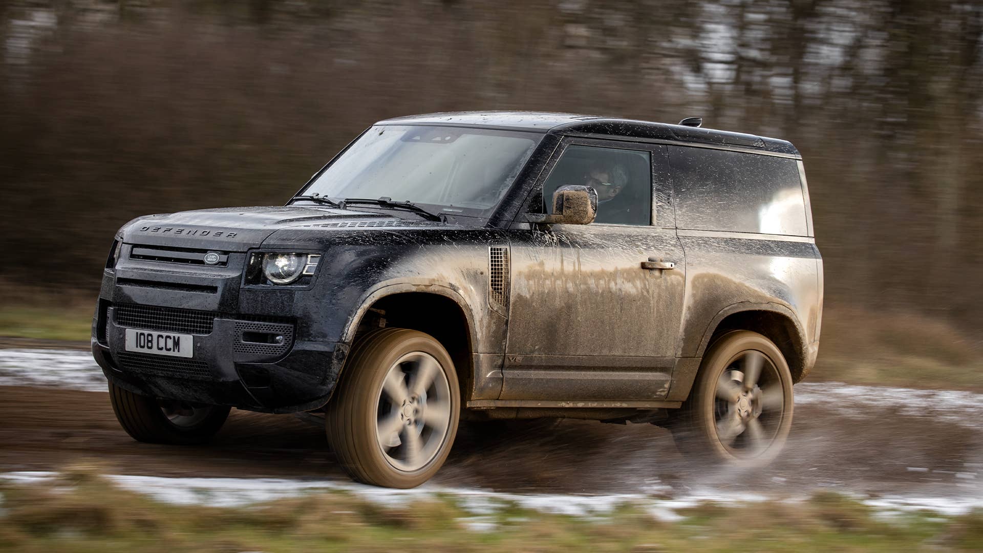 2022 Land Rover Defender V8 Jams a 5.0L, 518-HP ...