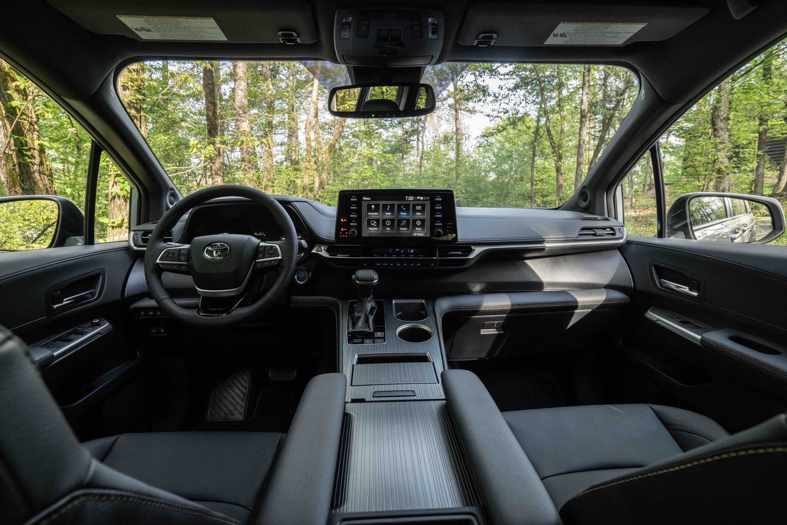 2022 Toyota Sienna Review, Pricing, and ...