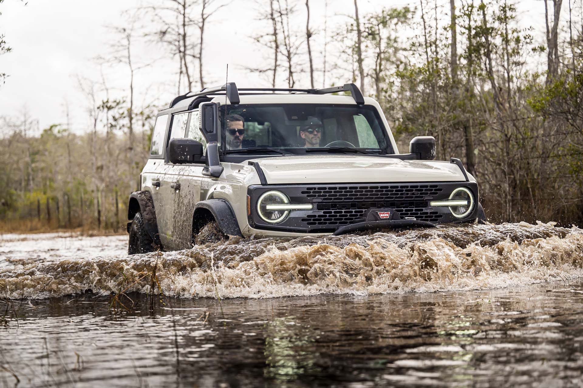2022 Ford Bronco Everglades revealed with snorkel and Warn ...