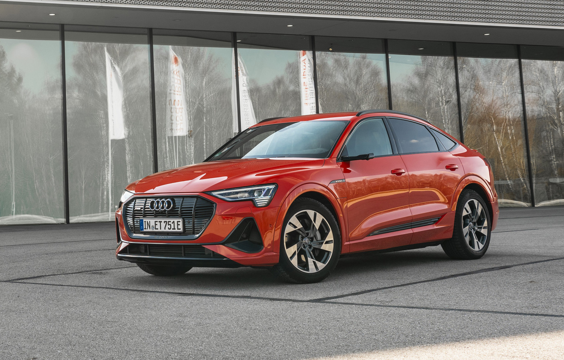 2022 Audi E-Tron SUV and Sportback add ...