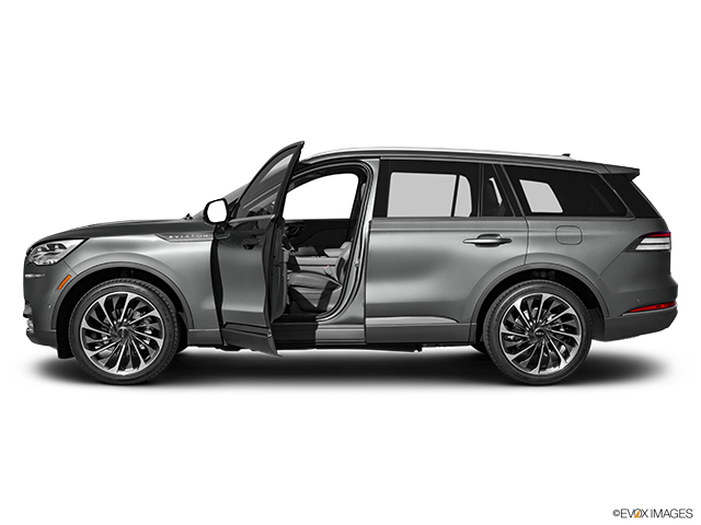 2022 Lincoln Aviator Reserve AWD | Driving