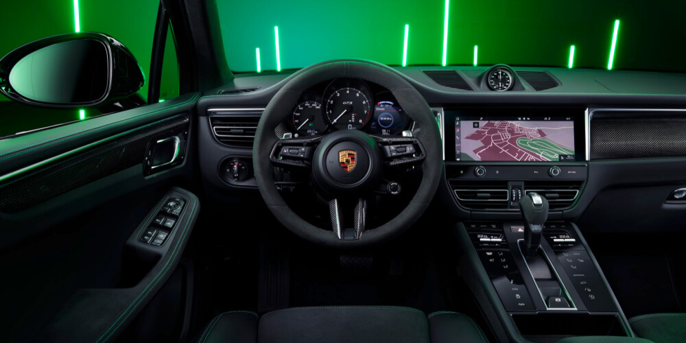 2022 Porsche Macan Interior ...