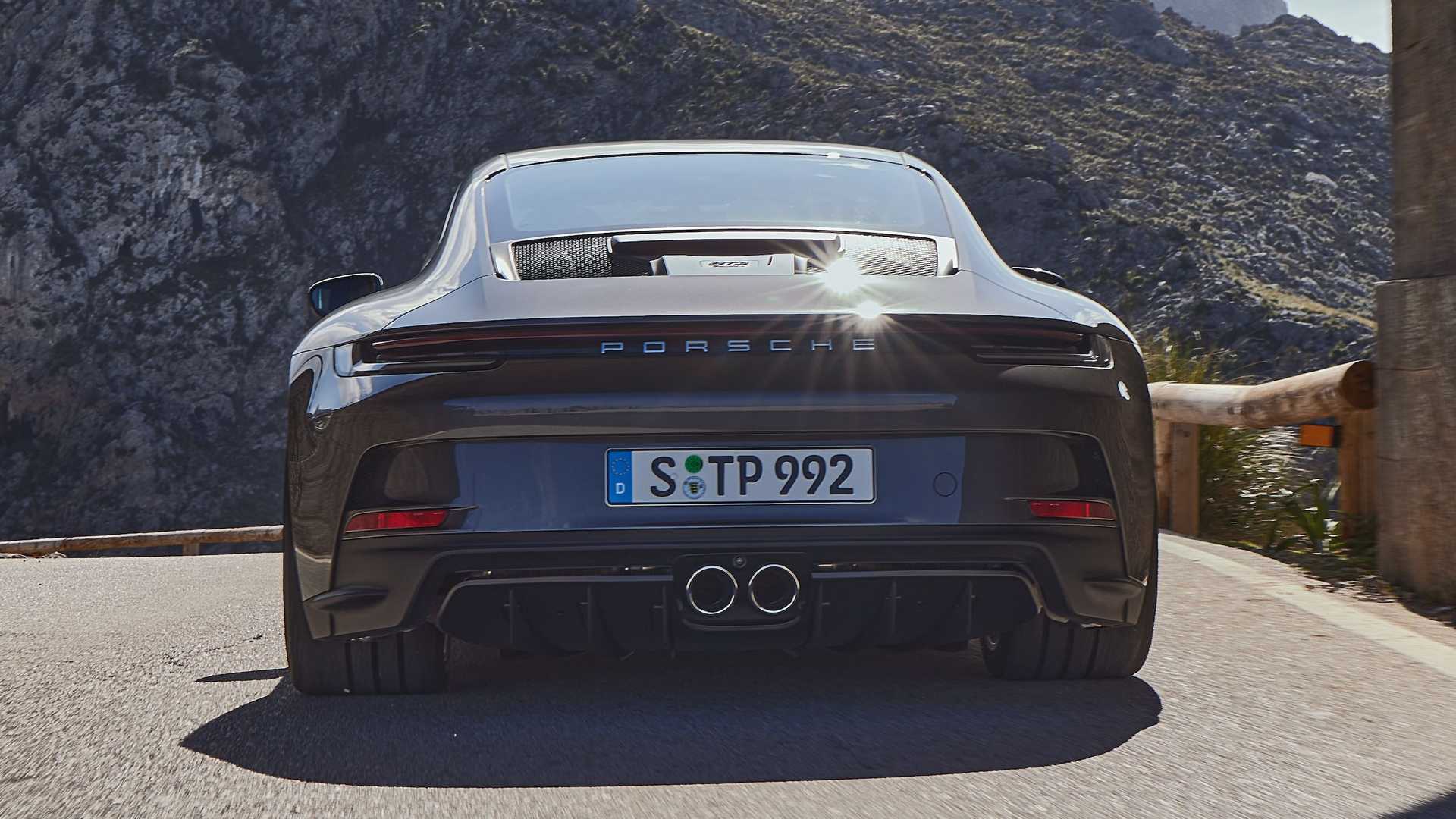 2022 Porsche 911 GT3 Touring Revealed ...