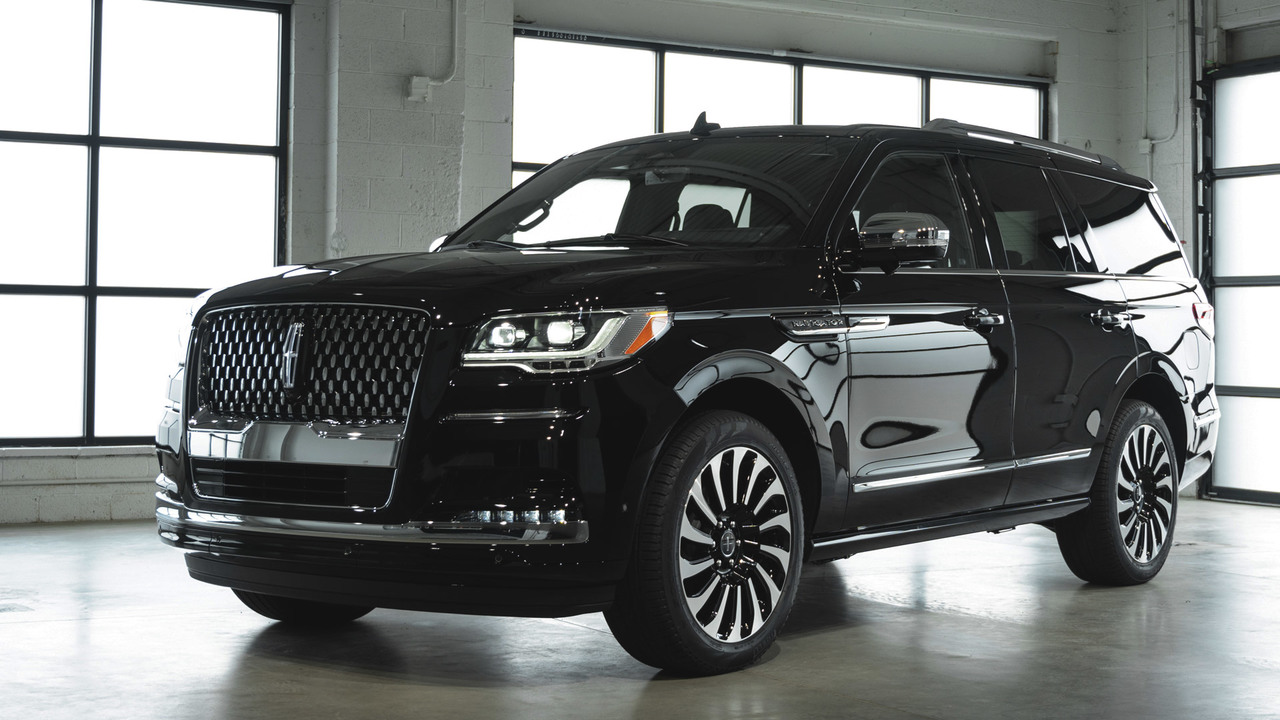 2022 Lincoln Navigator First Drive ...