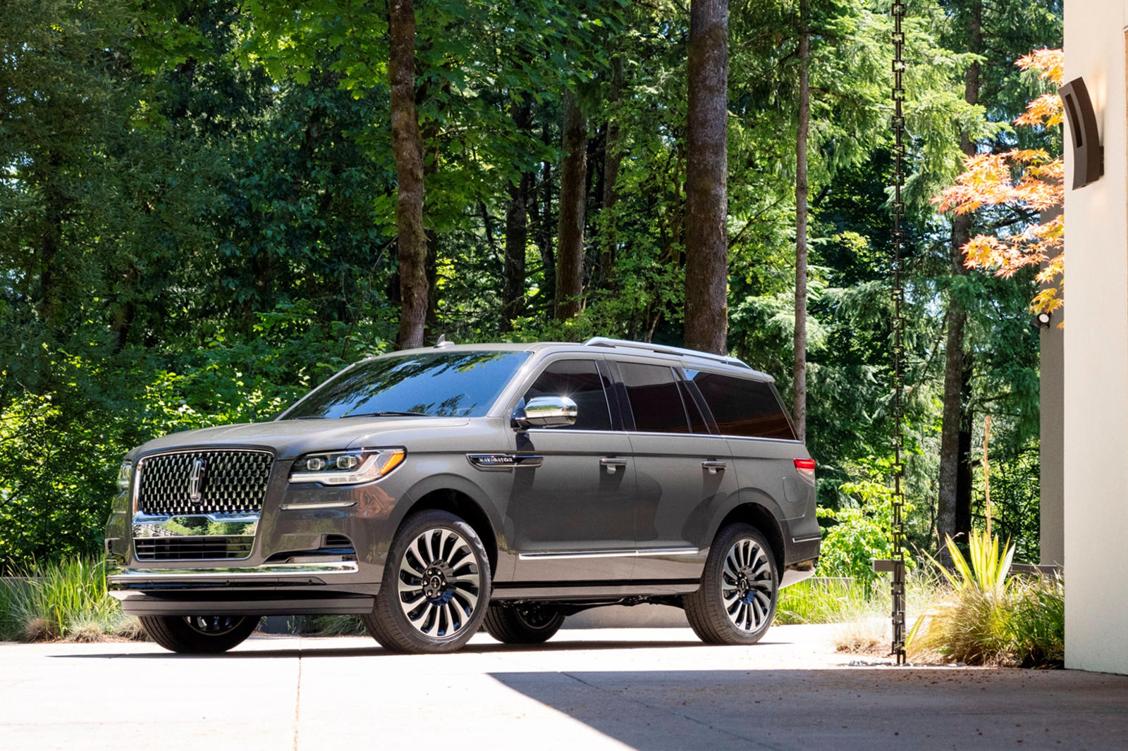 2022 Lincoln Navigator: Review, Trims ...